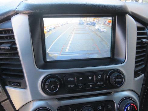 Used 2019 GMC Yukon XL SLT image 18