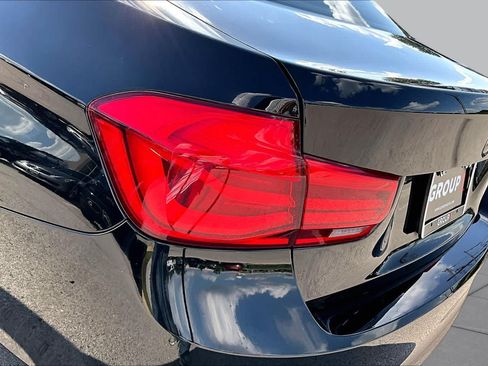 Used 2018 BMW 320i Sedan RWD image 29