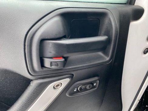 Used 2016 Jeep Wrangler Unlimited Sahara w/ Dual Top Group image 16