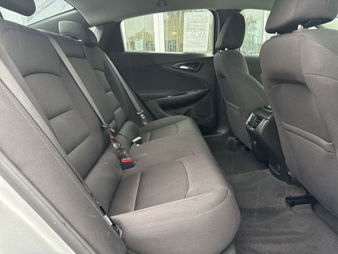 Used 2022 Chevrolet Malibu LT image 35