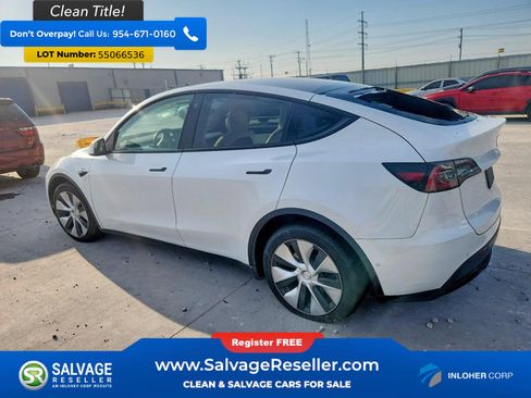 Used 2022 Tesla Model Y Long Range AWD/4WD image 3