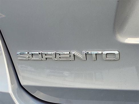 Used 2020 Kia Sorento LX w/ LX I4 Convenience Package image 32