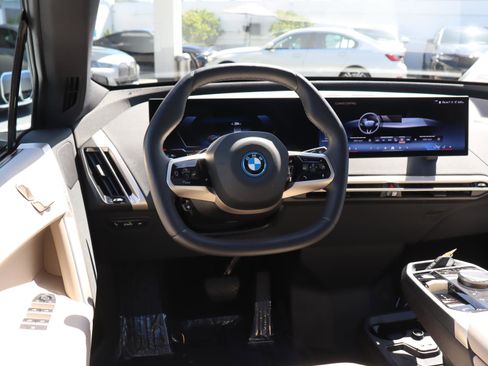 Used 2025 BMW iX xDrive50 image 11
