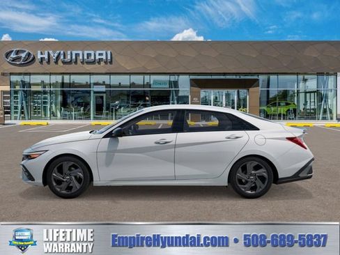 New 2026 Hyundai Elantra SEL Sport FWD image 3
