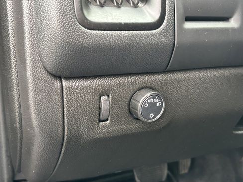 Used 2022 Chevrolet Colorado LT w/ Fleet Safety Package image 31