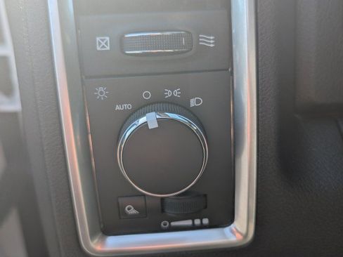 Used 2024 RAM 1500 Classic SLT RWD image 14