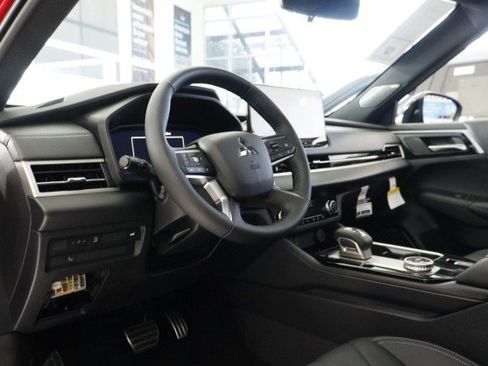 New 2026 Mitsubishi Outlander SEL Black Edition FWD image 6