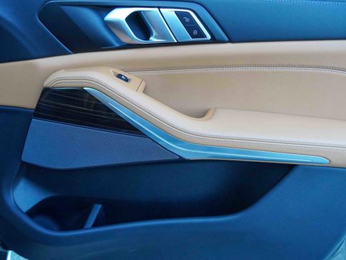 Used 2025 BMW X5 xDrive40i image 31