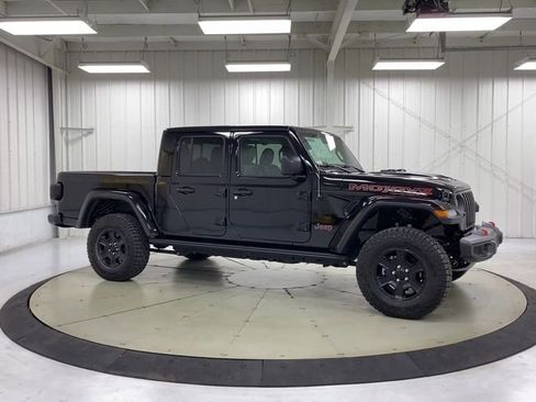 Used 2021 Jeep Gladiator Mojave image 2