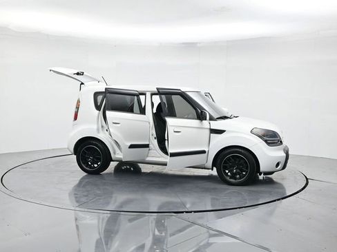 Used 2010 Kia Soul + image 47