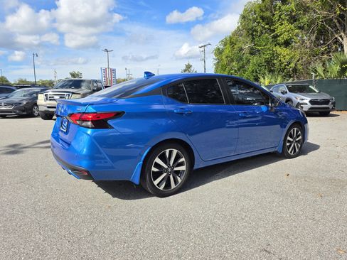 Used 2020 Nissan Versa SR w/ Convenience Package image 3