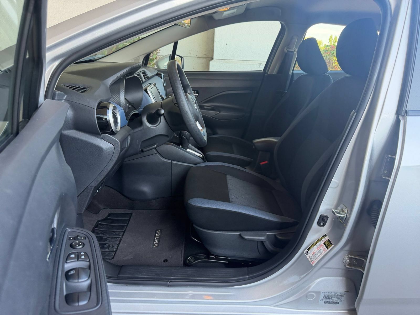 Used 2025 Nissan Versa SV FWD image 35