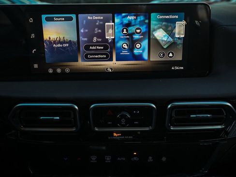 New 2026 Nissan Sentra SV image 28