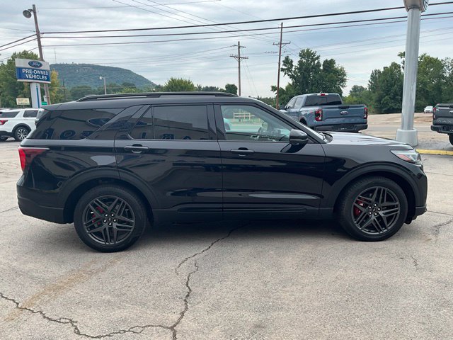 Used 2025 Ford Explorer ST AWD/4WD image 8