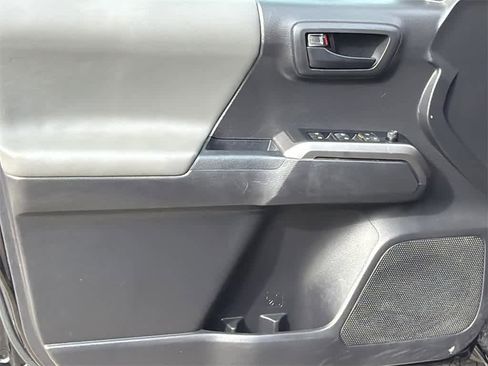 Used 2022 Toyota Tacoma SR5 image 11