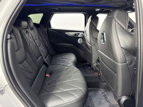 Used 2024 BMW XM image 45