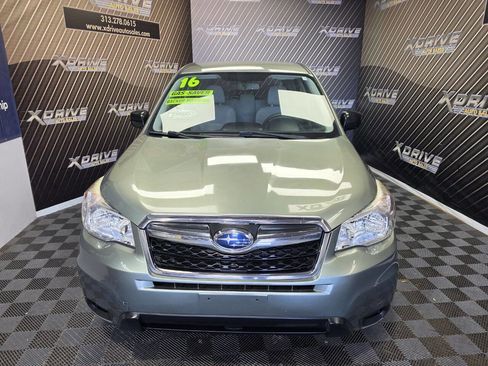 Used 2016 Subaru Forester 2.5i AWD/4WD image 3
