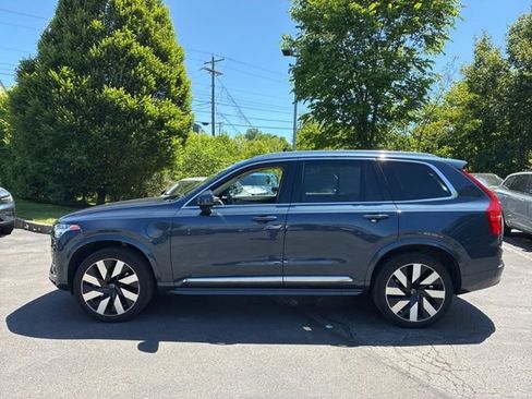 Used 2025 Volvo XC90 T8 Plus w/ Protection Package Premier AWD/4WD image 2