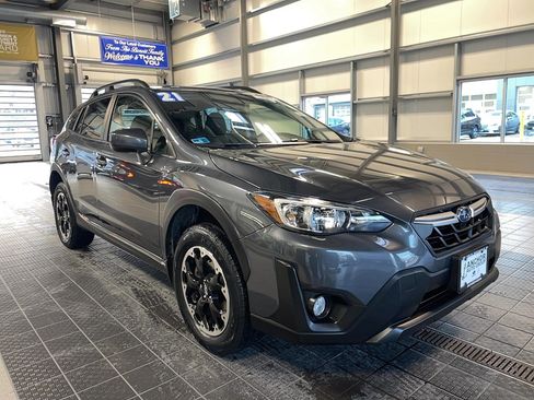 Used 2021 Subaru Crosstrek 2.0i Premium image 1