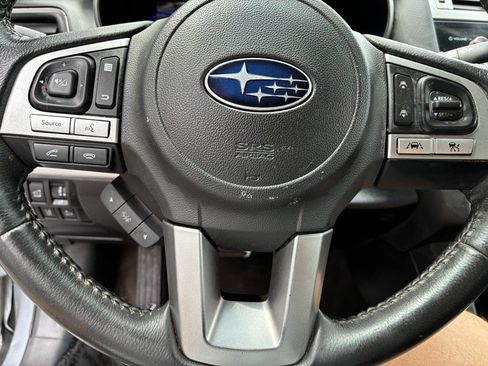 Used 2017 Subaru Outback 2.5i Limited AWD/4WD image 8