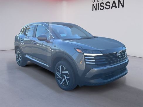 New 2025 Nissan Kicks SV image 7