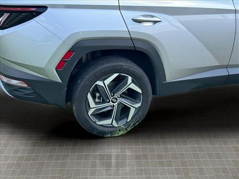Certified 2024 Hyundai Tucson Limited AWD/4WD image 14