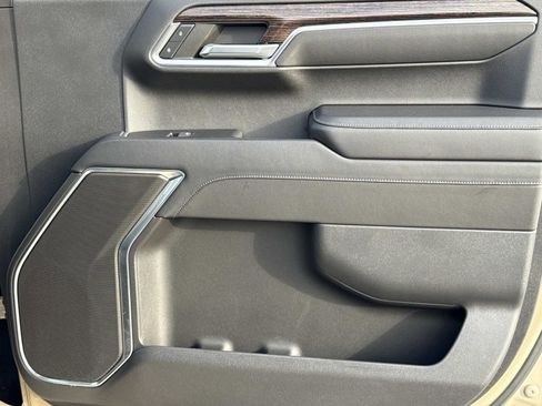 Used 2023 GMC Sierra 1500 Elevation image 17