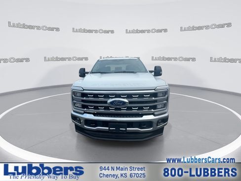 Used 2025 Ford F250 Lariat AWD/4WD image 3