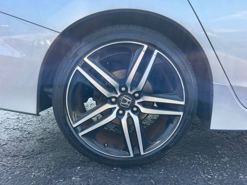Used 2017 Honda Accord Sport Special Edition image 39