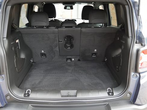 Used 2022 Jeep Renegade Altitude w/ Convenience Group AWD/4WD image 8