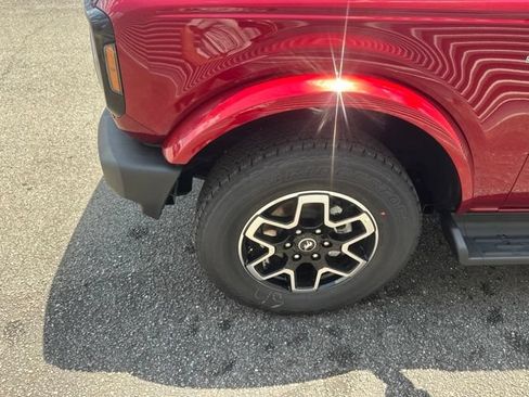 New 2026 Ford Bronco Outer Banks AWD/4WD image 10