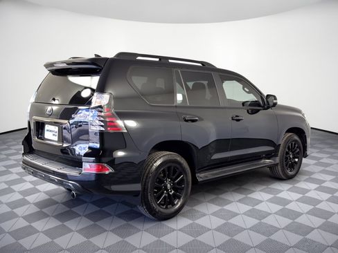 Used 2023 Lexus GX 460 w/ Black Line Special Edition AWD/4WD image 9