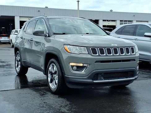 Used 2021 Jeep Compass Limited w/ Sun and Sound Group AWD/4WD image 3