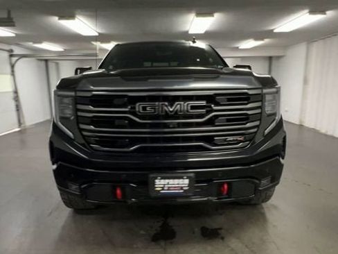 Used 2022 GMC Sierra 1500 AT4 w/ AT4 Premium Package image 3