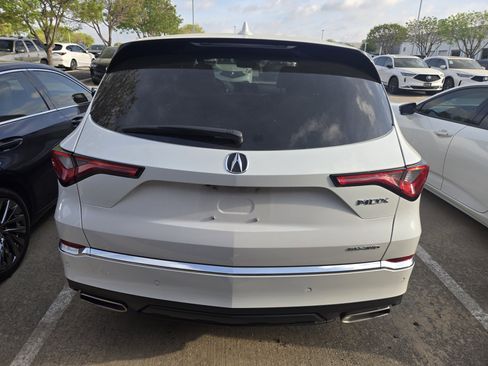 Used 2024 Acura MDX SH-AWD w/ Technology Package image 6