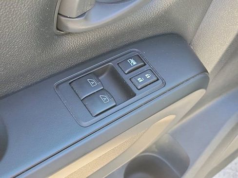 Used 2022 Nissan Titan S RWD image 21