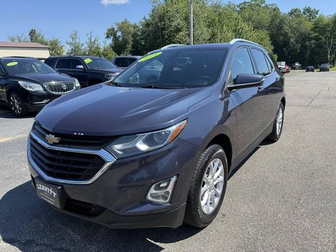 Used 2018 Chevrolet Equinox LT w/ Sun & Infotainment Package AWD/4WD image 2