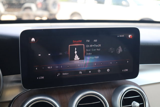 Used 2021 Mercedes-Benz GLC 300 4MATIC w/ Multimedia Package image 18