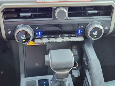 New 2025 Toyota Tacoma 4x4 Double Cab Hybrid image 17