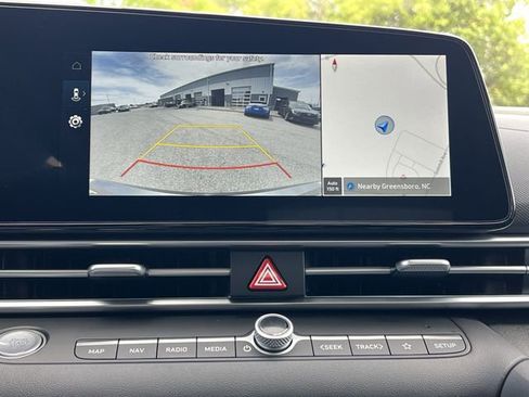 New 2026 Hyundai Elantra Limited FWD image 12