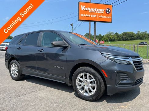 Used 2022 Chevrolet Equinox LS FWD image 1