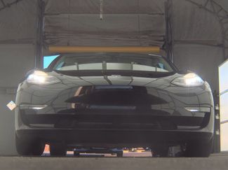 Used 2018 Tesla Model 3 Long Range video 3