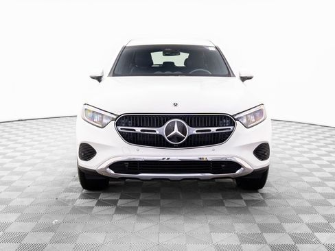 Certified 2025 Mercedes-Benz GLC 300 4MATIC image 9
