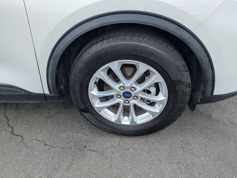Used 2020 Ford Escape SE FWD image 13