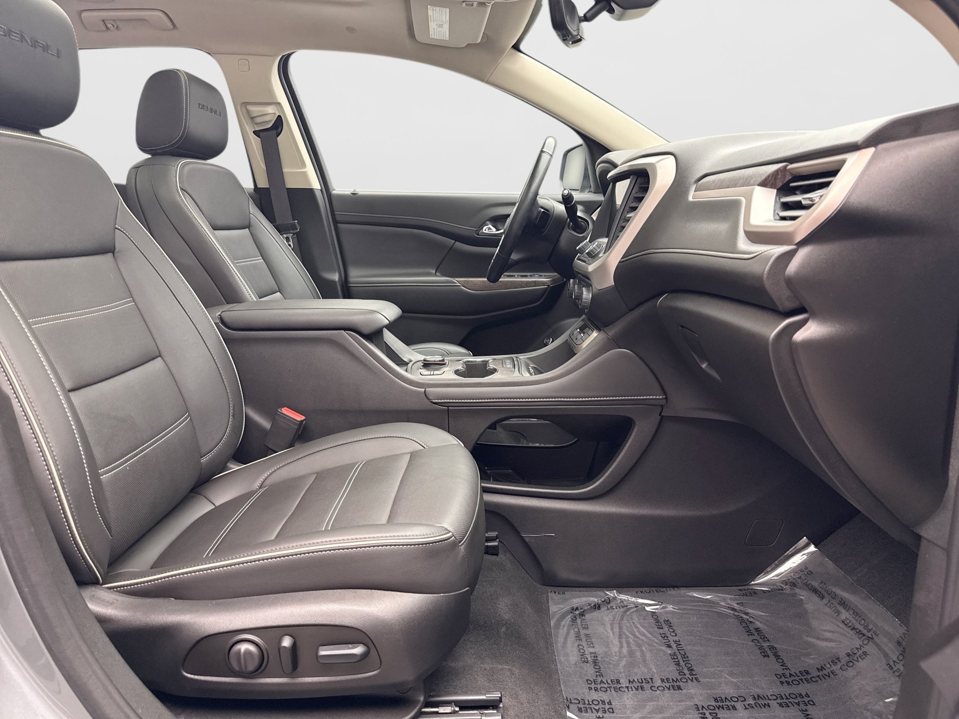 Used 2023 GMC Acadia Denali w/ Denali Ultimate Package FWD image 19