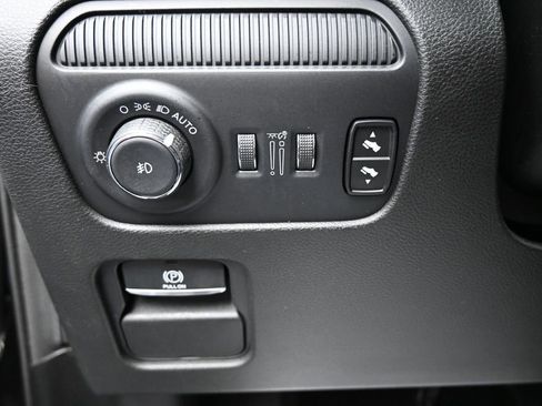 Used 2024 Jeep Wagoneer Series II AWD/4WD image 12