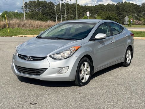 Used 2012 Hyundai Elantra GLS w/ Preferred Pkg 3 image 2