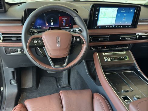 Used 2026 Lincoln Aviator Reserve w/ Equipment Group 201A AWD/4WD image 13