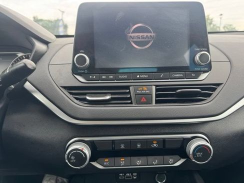 Used 2020 Nissan Altima 2.5 S FWD image 15