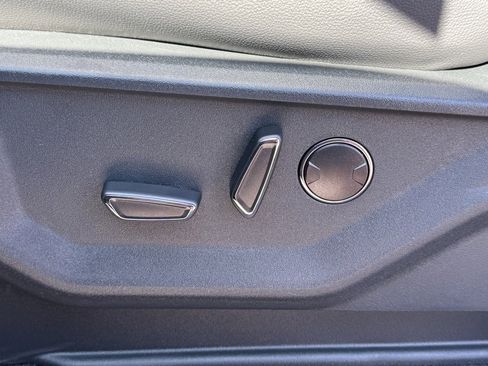 New 2025 Ford F150 Lariat w/ Equipment Group 502A High image 29